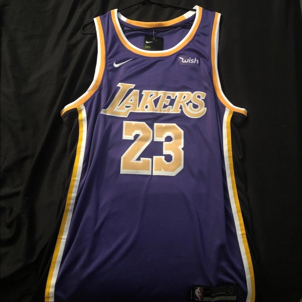 Nike Los Angeles Lakers LeBron James Jersey